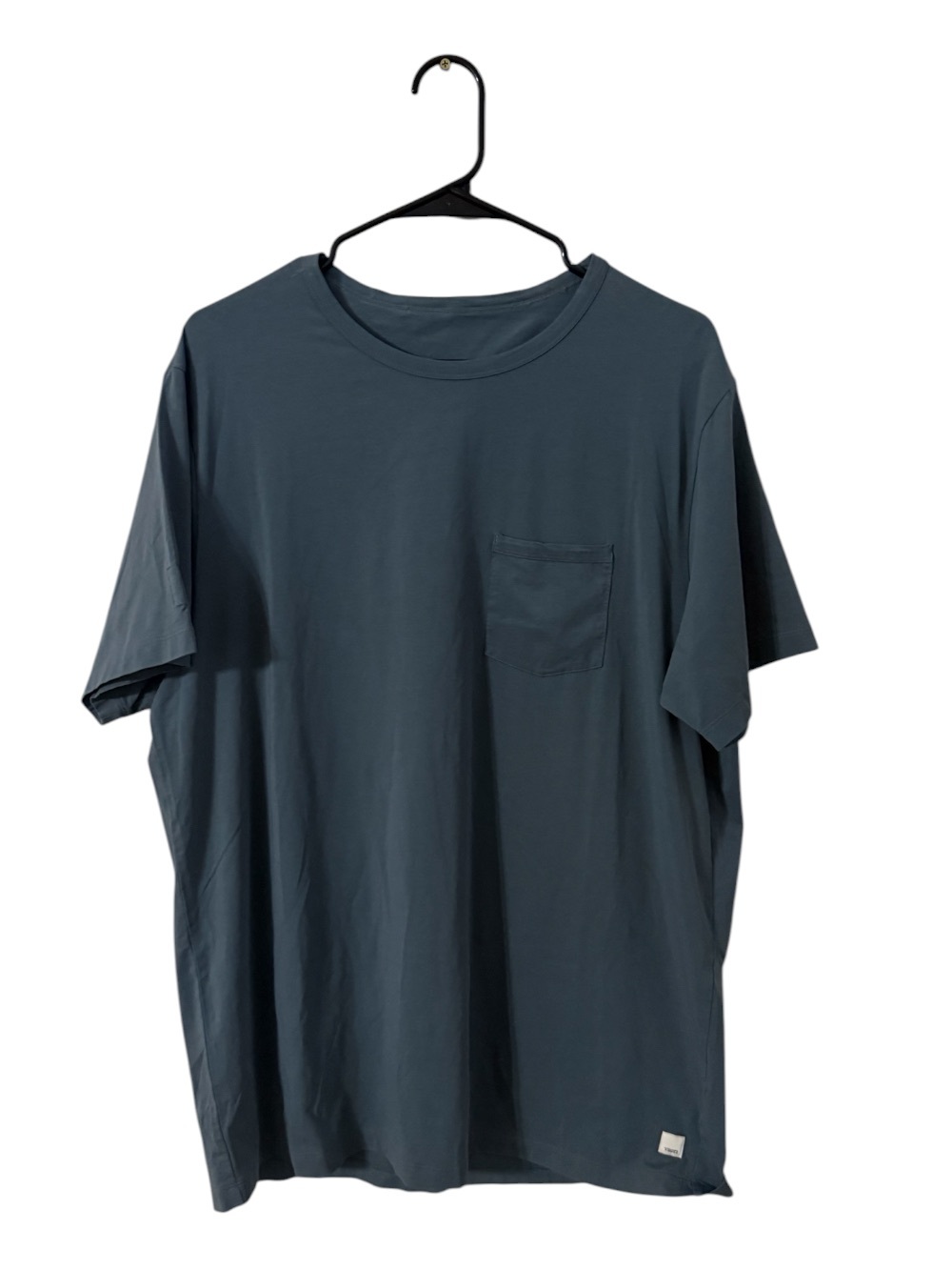 Vuori Short-Sleeve Pocket Tee in Dark Teal